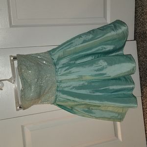 Way-In Co. Formal Dress